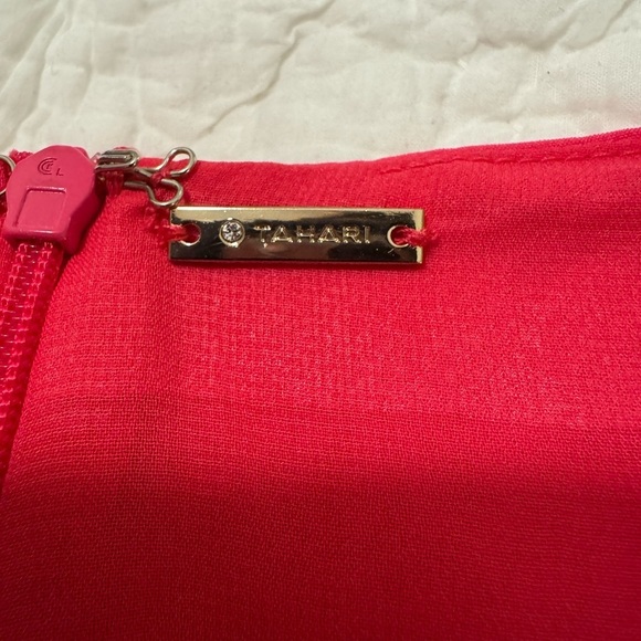 NWT Tahari Fuchsia Pink Sheath style Dress. Size 8. Midi - Picture 5 of 14